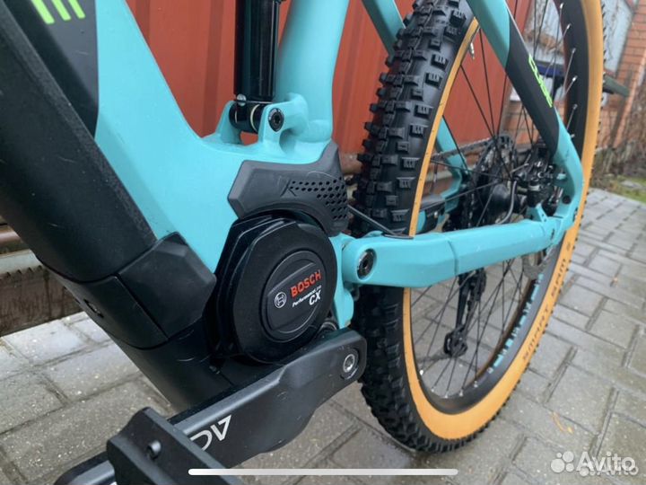 Cube Stereo hybrid 120 / 625