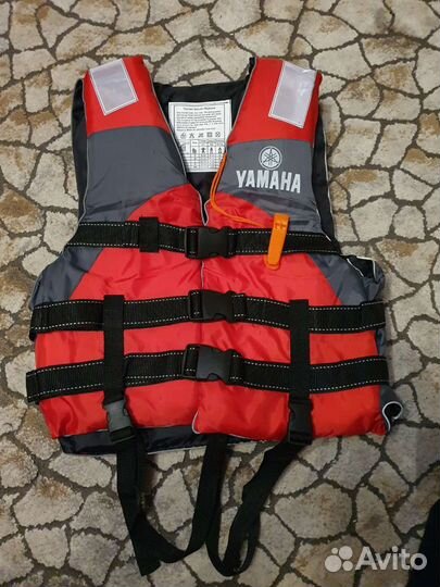 Спасательный жилет