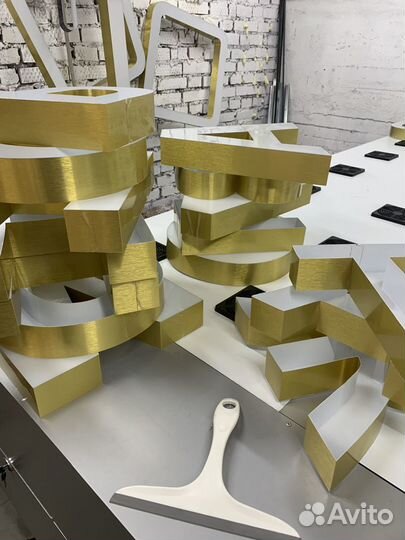 Объемные вывески из жидкого акрила