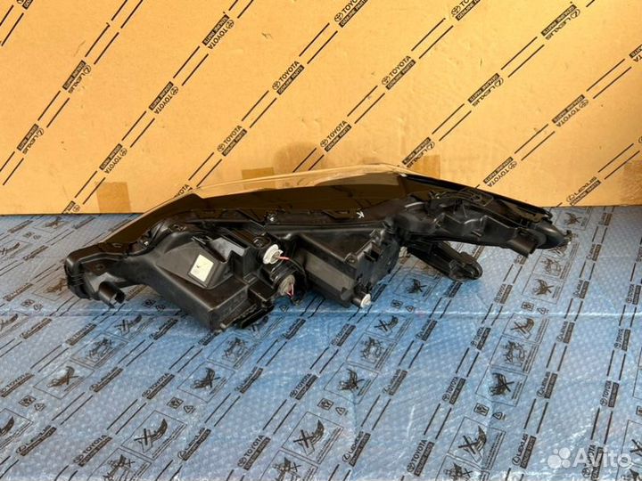 Фара светодиодная правая Toyota Camry 70 17-22