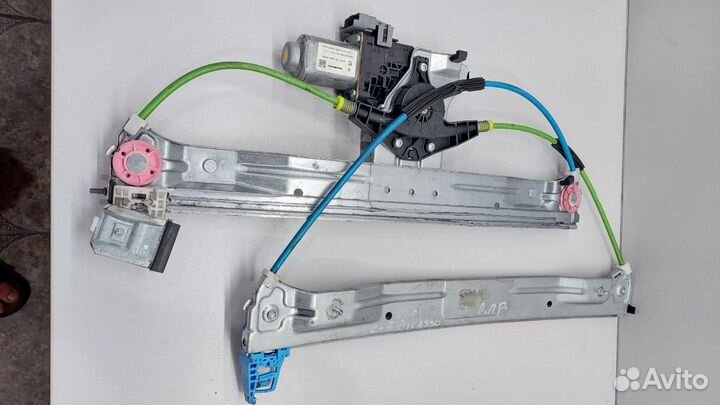 Стеклоподъемник электрический передний правый