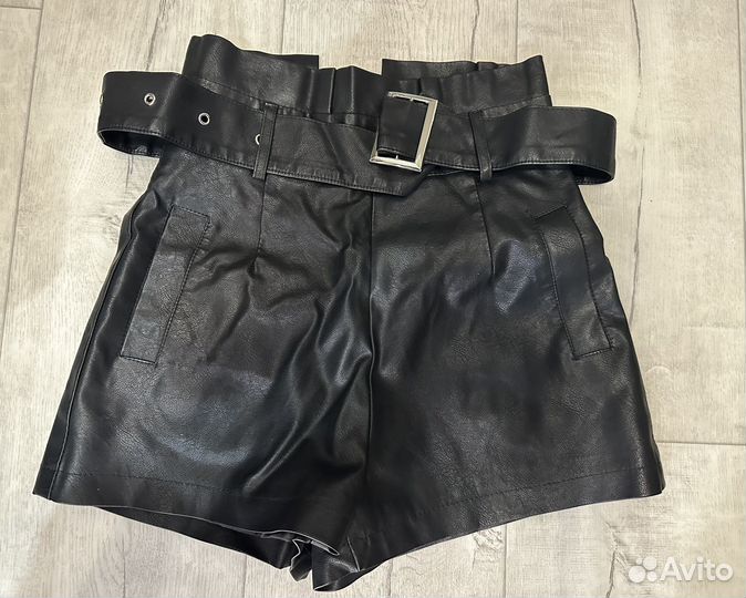 Кожаные шорты