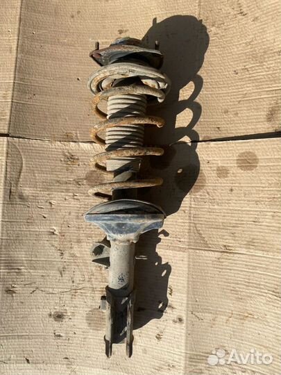 Амортизатор передний левый Hyundai Getz