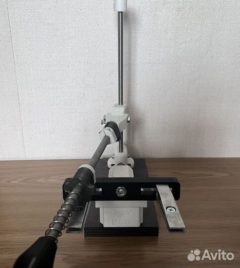 Точилка с поворотным механизмом Grom v3