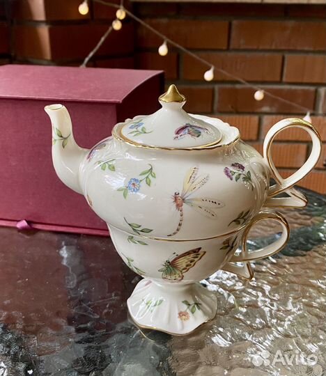 Заварочный чайник и чашка