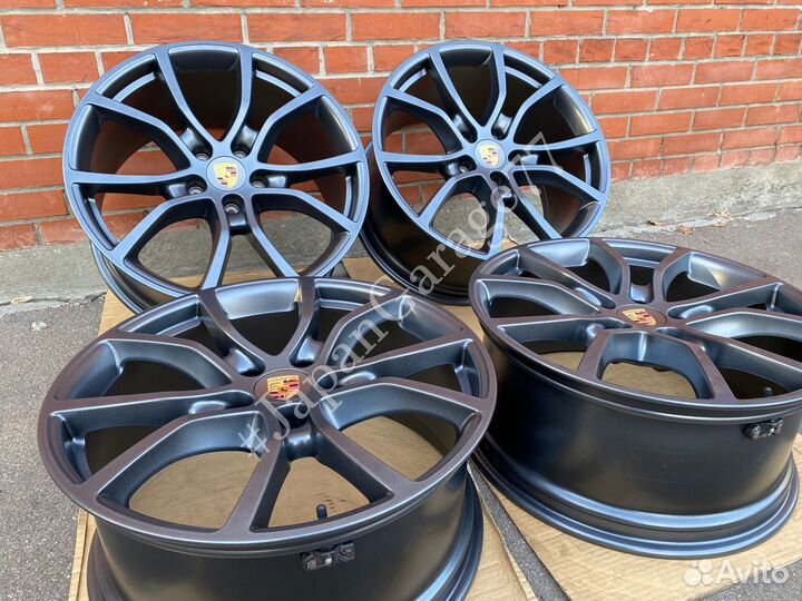 R21 Michelin X-Ice North 4 275/40, PCD 5x130 DIA 75