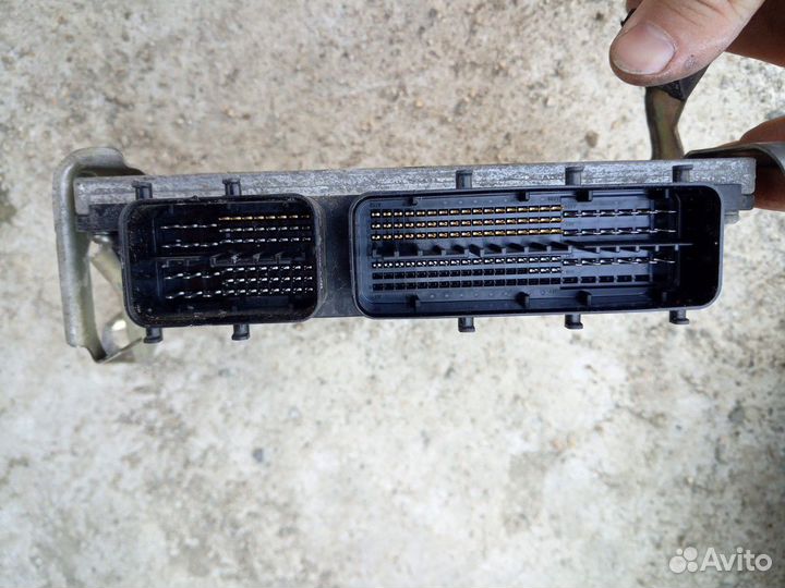 Блок управления двигателем 89661-12f50 2zr-fe