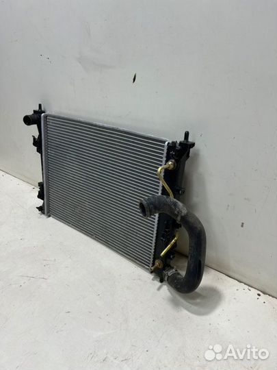 Радиатор охлаждения двигателя (АКПП) передний