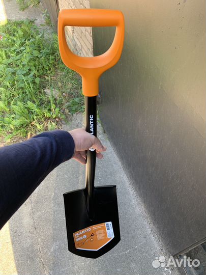 Лопата штыковая Plantic (Fiskars), 116 см