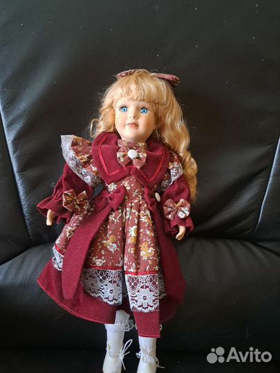 Куклы фарфороаые