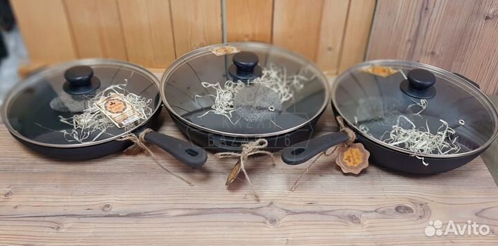 Чугунная сковорода литая 28см