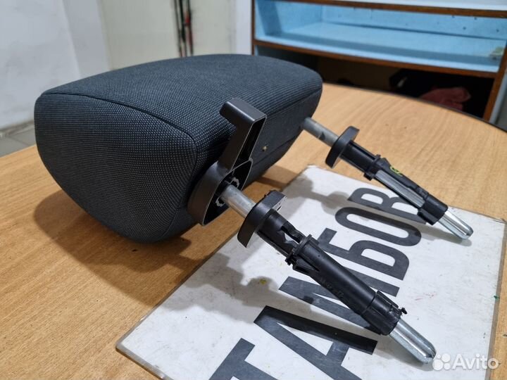 Передний L подголовник форд фиеста 6 2010 год