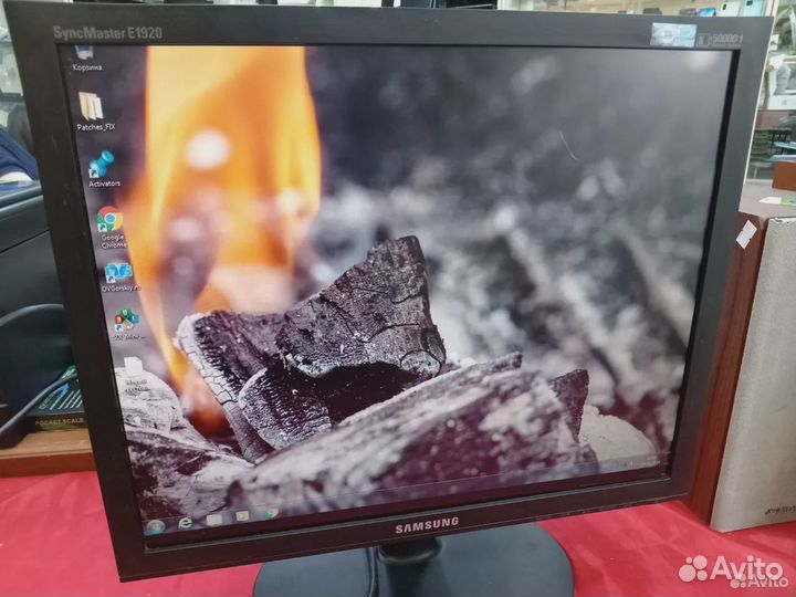 Монитор Samsung E1920NR 19