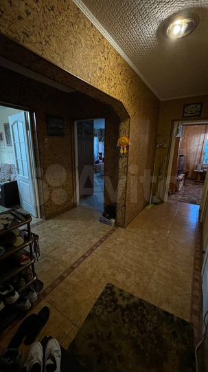 2-к. квартира, 73 м², 1/10 эт.