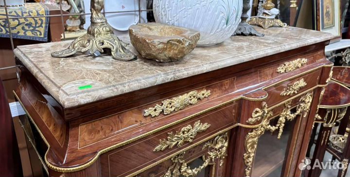 Тумба. Комод. Мебель в стиле Людовика.Антиквариат