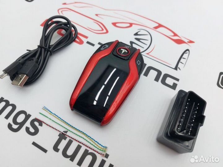 Смарт ключ Тесла дизайн BMW красный с экраном