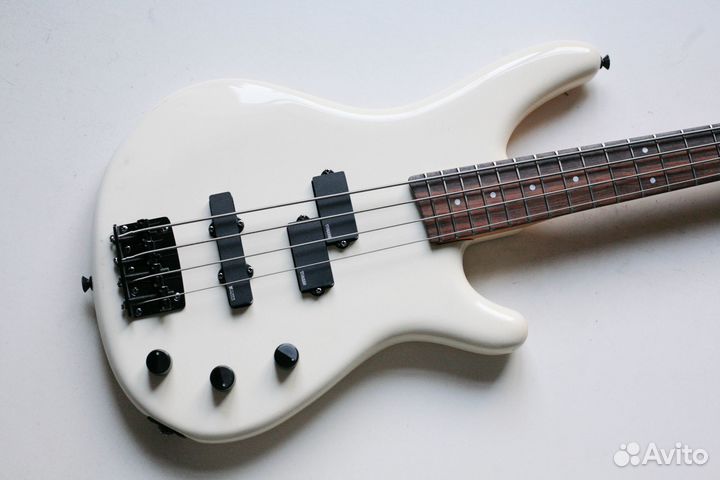 Бас гитара Yamaha MB-40 Motion B