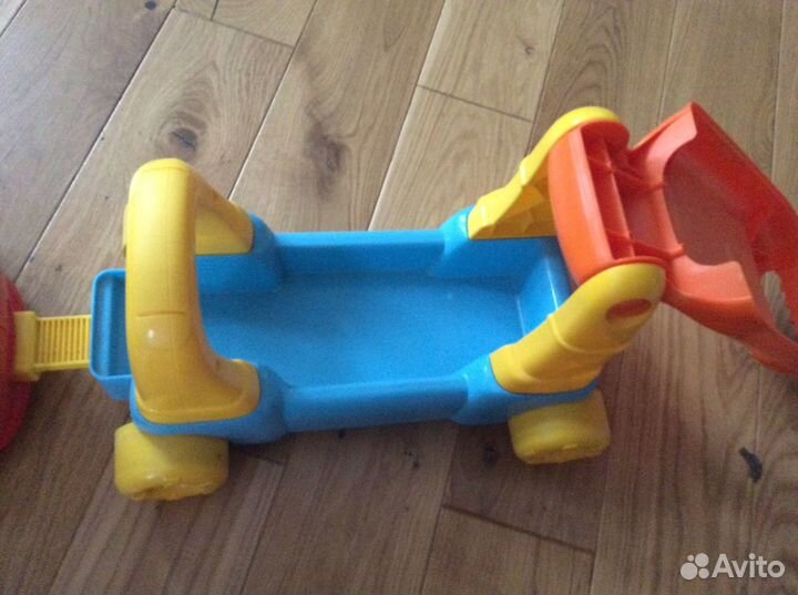 Веселый паровозик Развивающая игрушка каталка