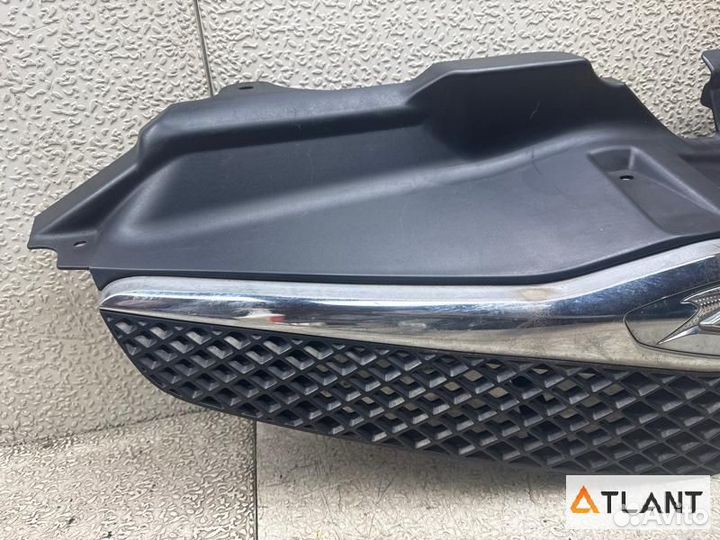 Решетка радиатора toyota ractis