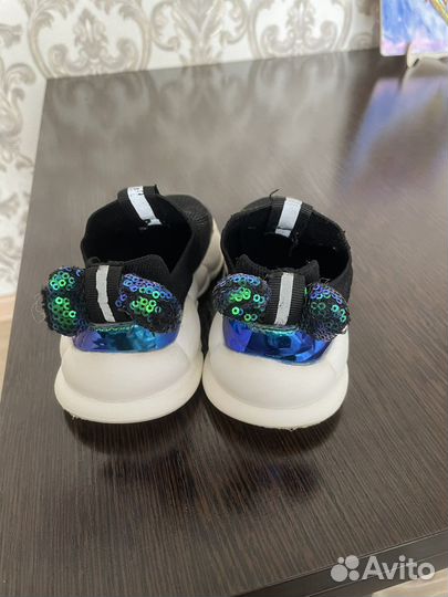 Кросовки слипоны для девочки 27 р