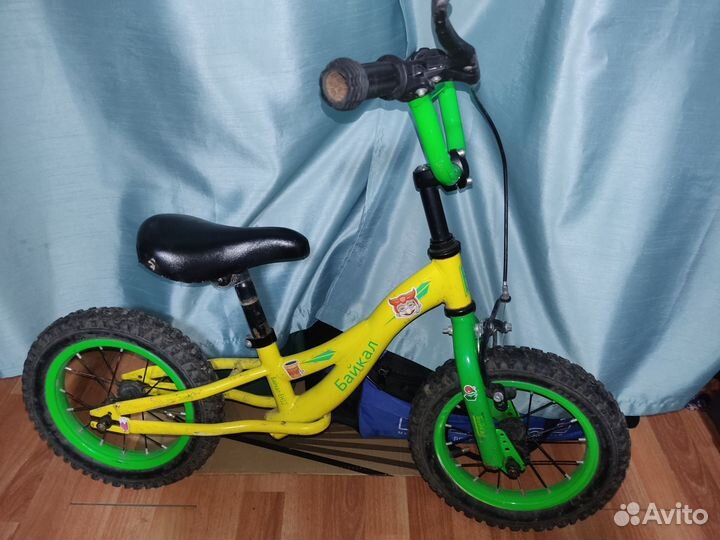 Беговел Байкал-ен12