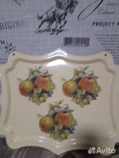 Поднос эмалированный и пластмассовый СССР