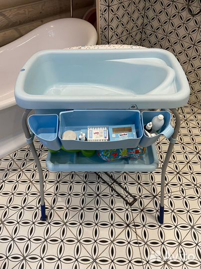 Пеленальный столик с ванной Chicco