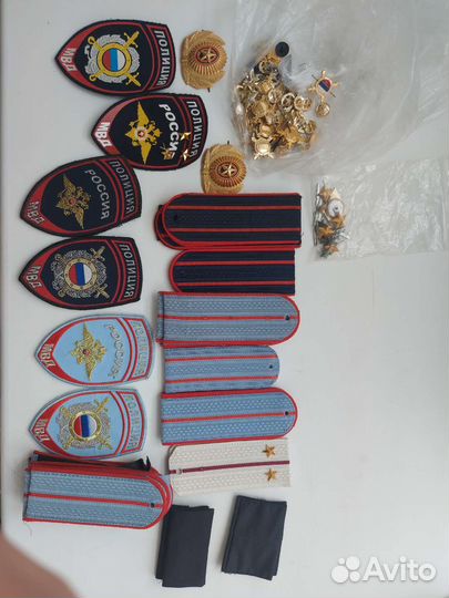 Погоны, шевроны