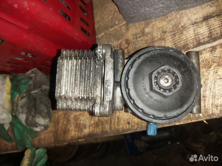 Корпус масляного фильтра Форд Транзит (FA) 2.0TDI