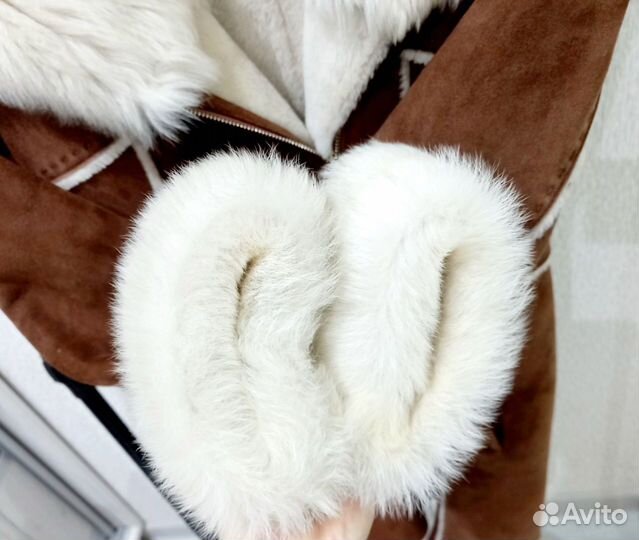 Дубленка натуральная женская с капюшоном 42