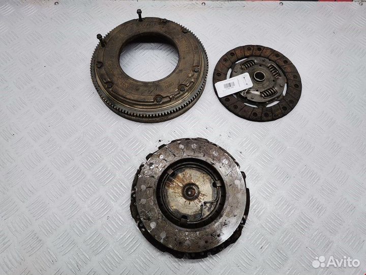 Маховик (демпфер сцепления) для Volkswagen Golf 4