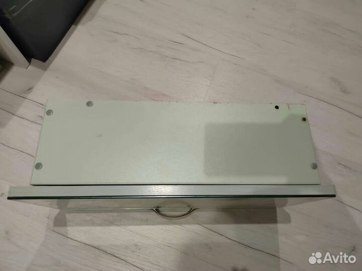 Подвесная полка в ванную