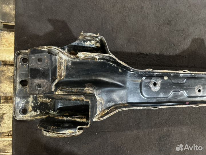 Задняя балка Hyundai Sonata 4 EF Magentis 1