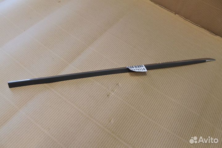 Накладка стекла переднего левого Mercedes S-klasse