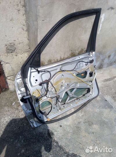 Мерседес Бенс Е 210 5.5.AMG правые двери