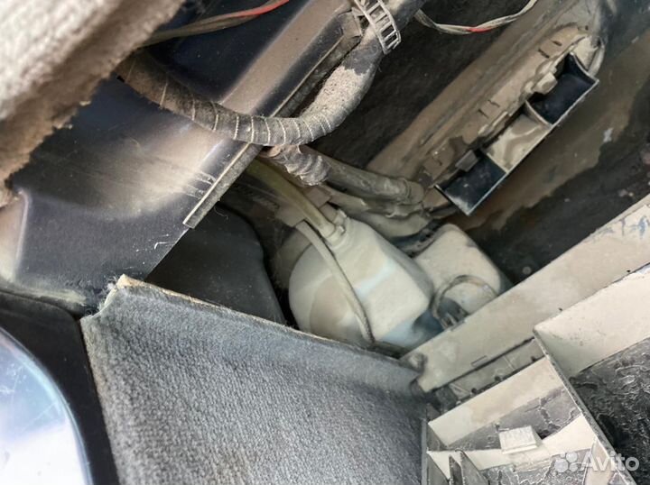 Задний бачок омывателя BMW E30