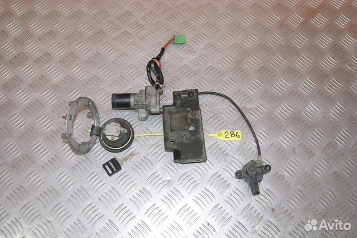 Замок зажигания (комплект) Suzuki Bandit 250