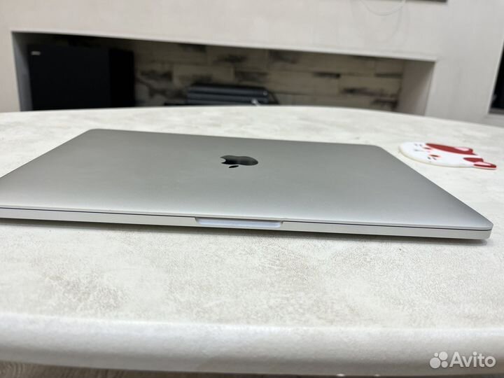 Macbook pro 13 2017 touch bar