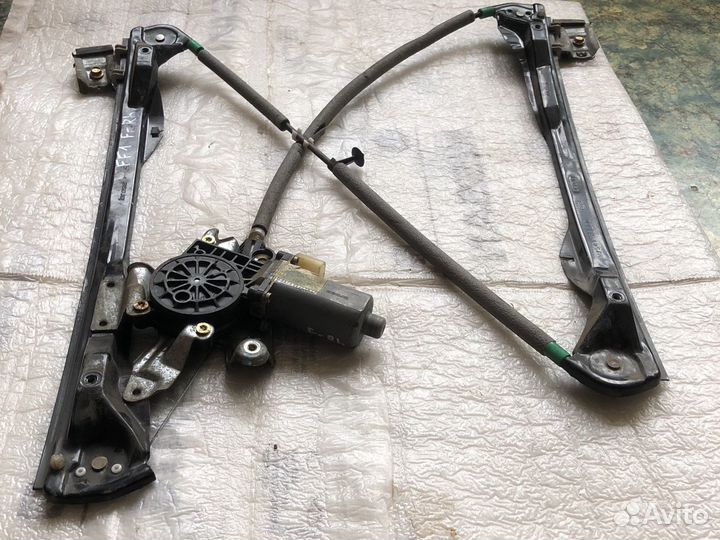 Стеклоподъемник передний правый мотор Ford Focus 1