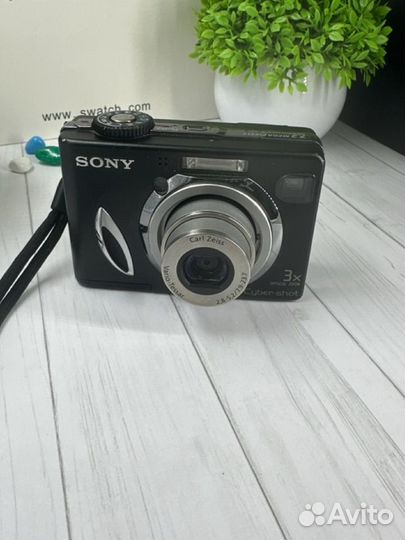 Компактный фотоаппарат sony cyber shot