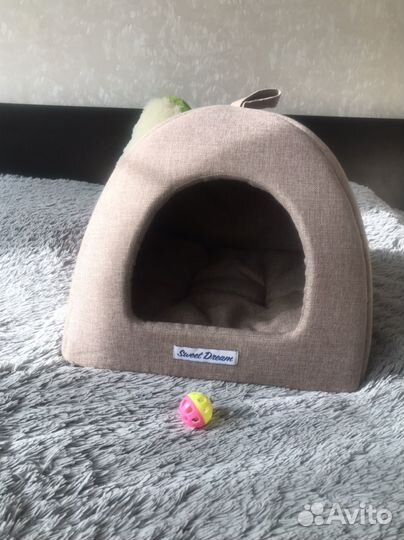 Пирамидка для котят, поилка,домик для кошки