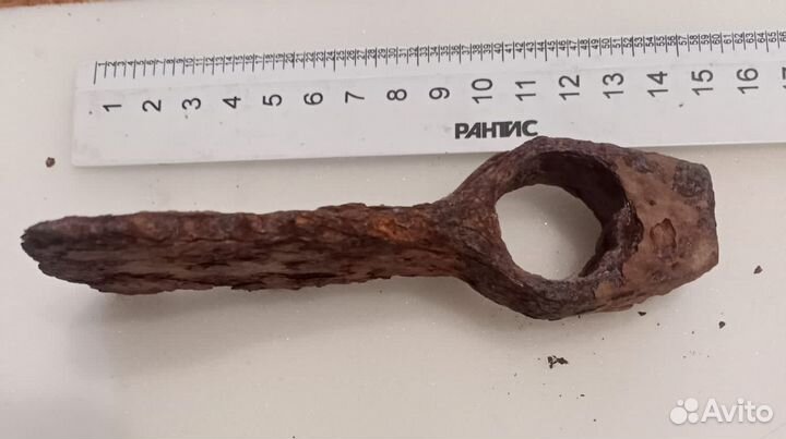 Топор старинный