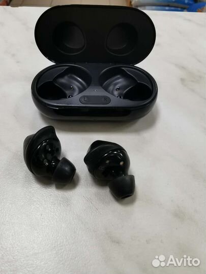 Беспроводные наушники samsung galaxy buds plus
