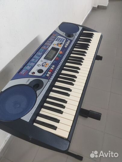 Синтезатор Yamaha psr260 с подставкой