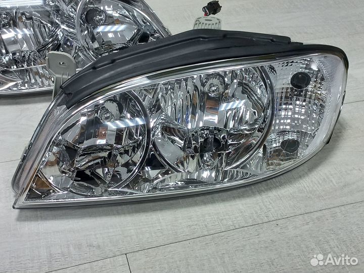 Фара новая KIA Spectra 2001