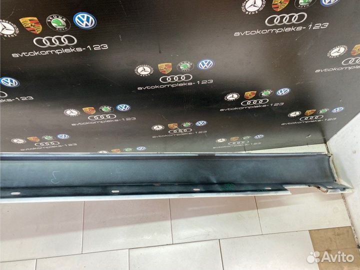 Накладка на порог правая Mercedes-Benz E-350 W212