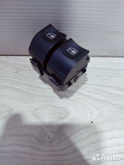 Блок кнопок стеклоподъемников Renault sandero 2 Ле