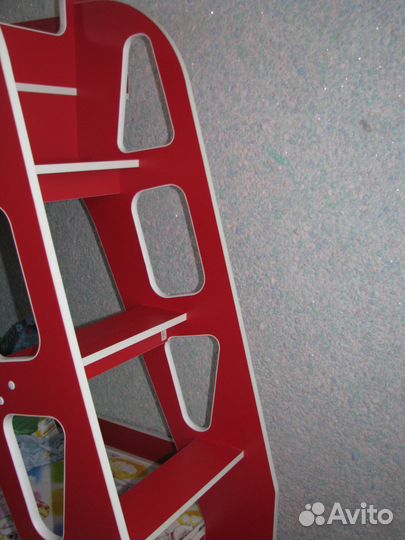 Продаю двух ярусную кровать