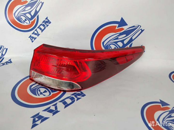 Фонарь задний Киа Рио 4 дорестайлинг