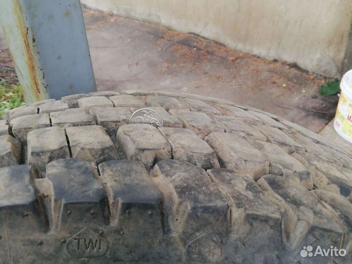КАМА NR 202 235/75 R17C